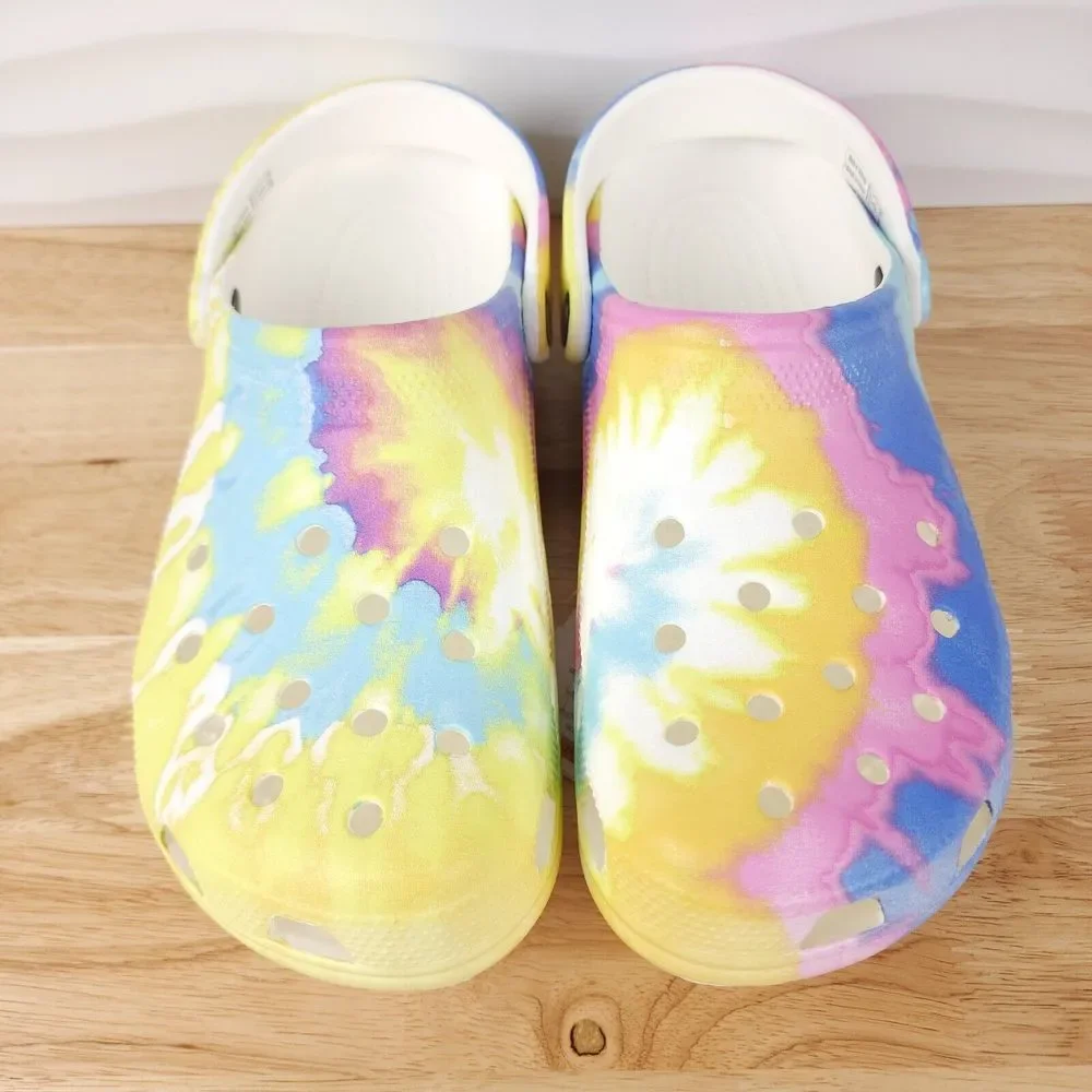 Crocs Classic Tie Dye Graphic Clogs Mens Size 10 Womens Size 12‎ Slip On Shoes